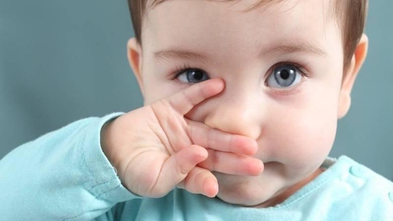 Mẹo dân gian cho trẻ sơ sinh nghẹt mũi
