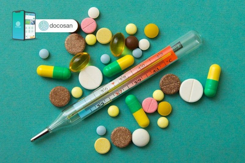 Dùng thuốc kháng sinh cho trẻ sổ mũi