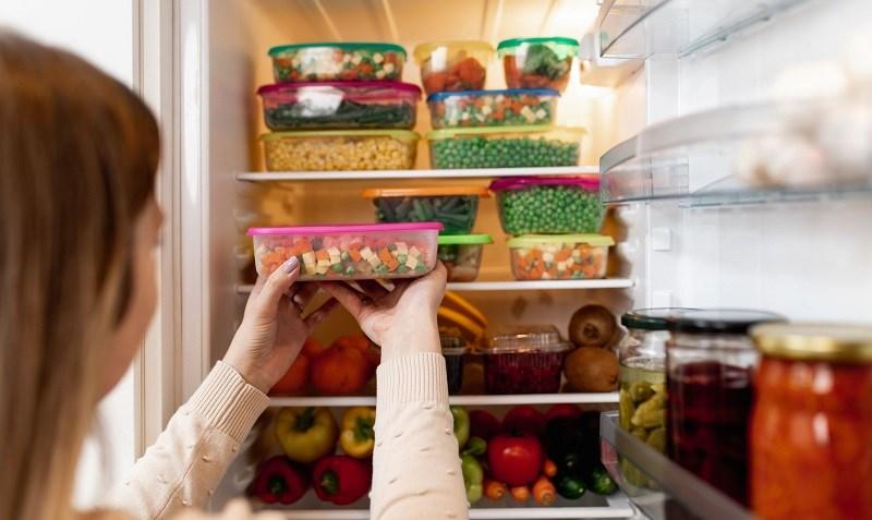 Hộp đựng thực phẩm bảo quản trong tủ lạnh giúp thực phẩm được tươi ngon lâu hơn